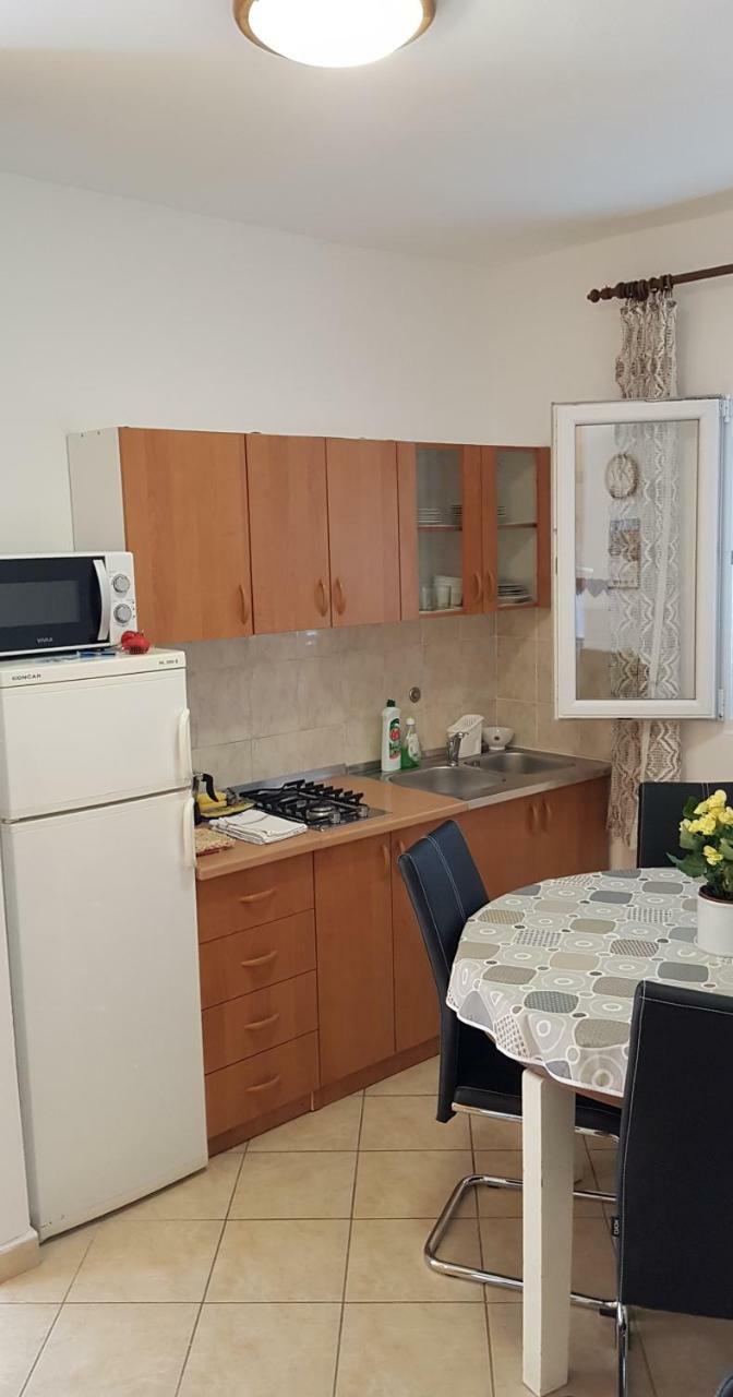 Apartments Andelina Паг Екстериор снимка
